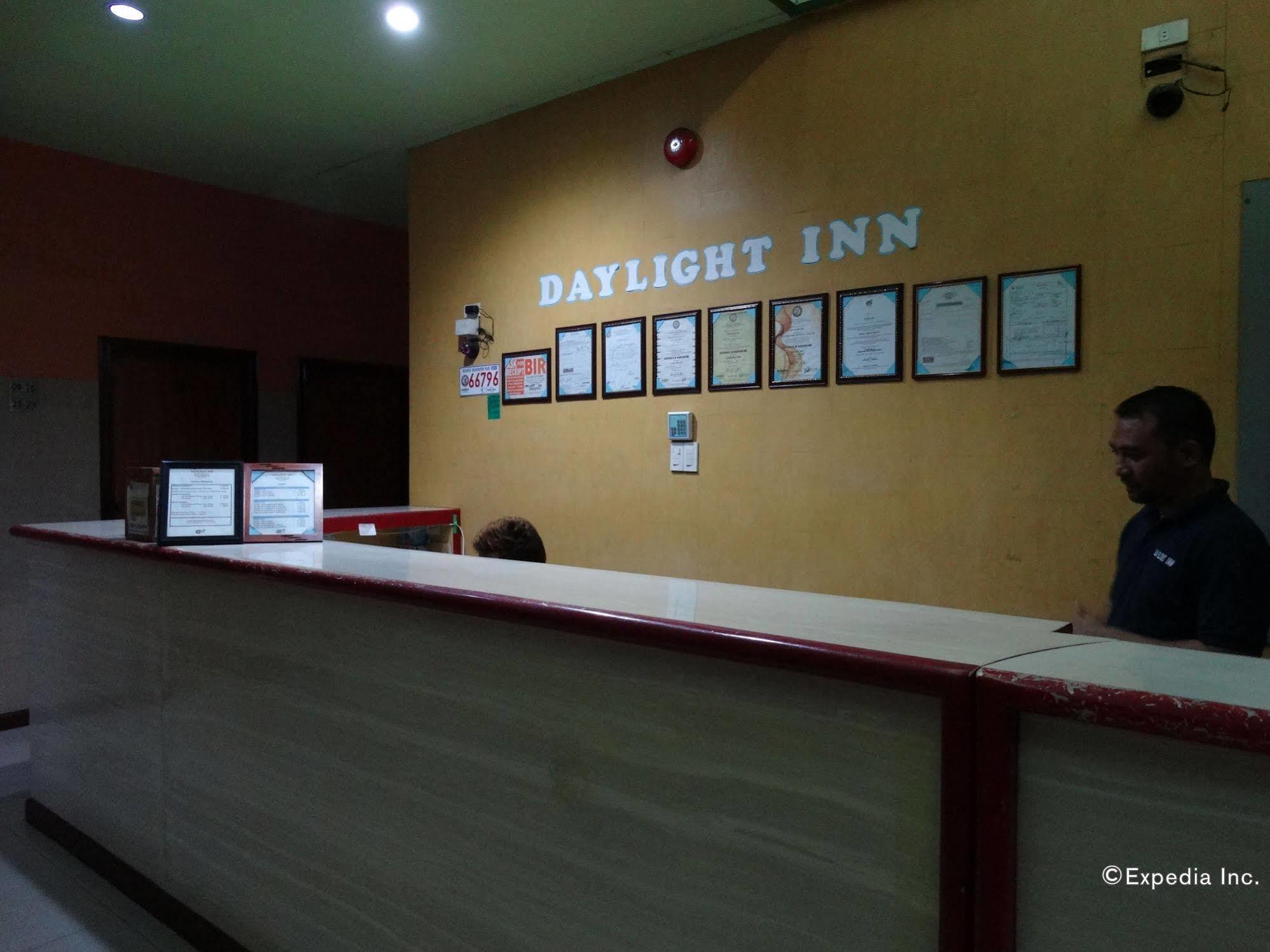 Daylight Inn Davao Exterior photo