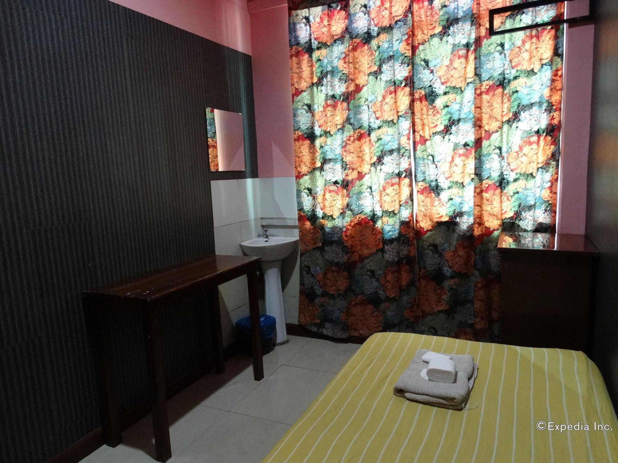 Daylight Inn Davao Exterior photo
