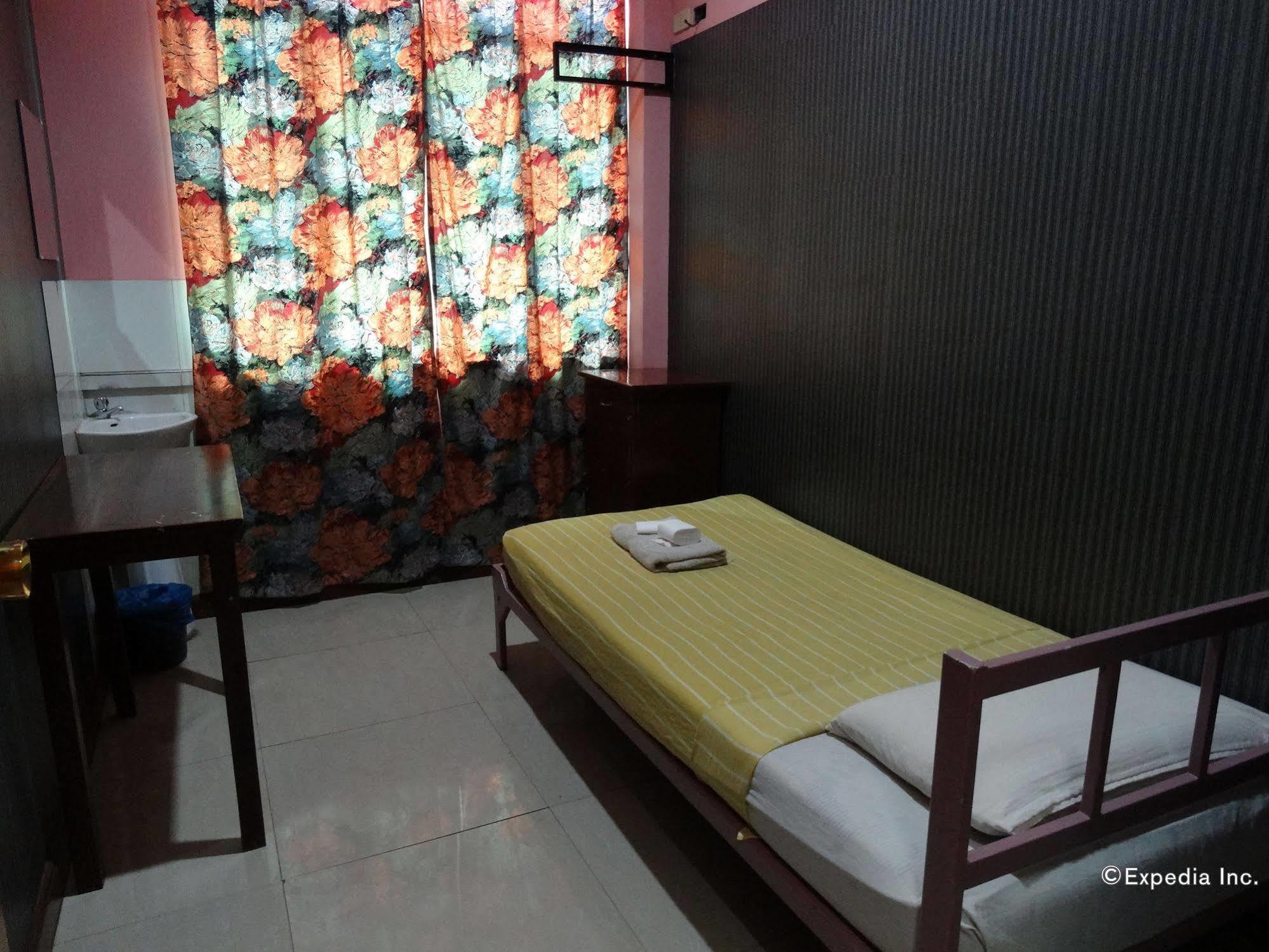 Daylight Inn Davao Exterior photo