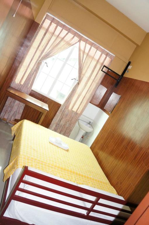Daylight Inn Davao Exterior photo